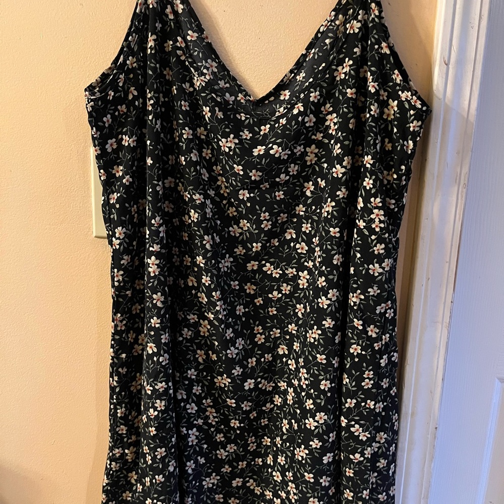 Brand new dress from Shein size XL. - Picture 4 of 4